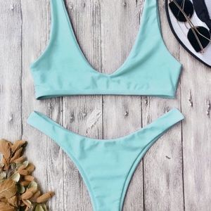 🦋 turquoise bikini🦋